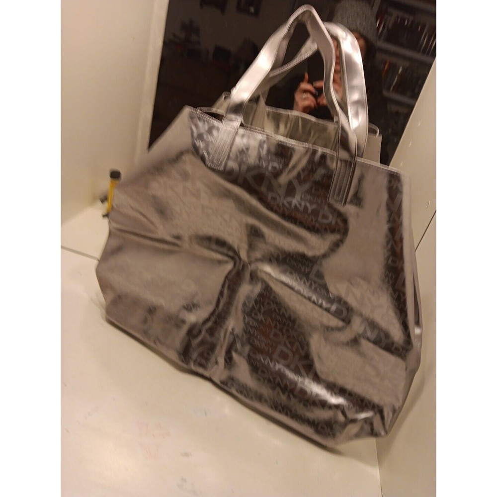 DKNY Travel Bag Weekender Donna Karan NY Large Tote Gym Shopping Carry All Strap